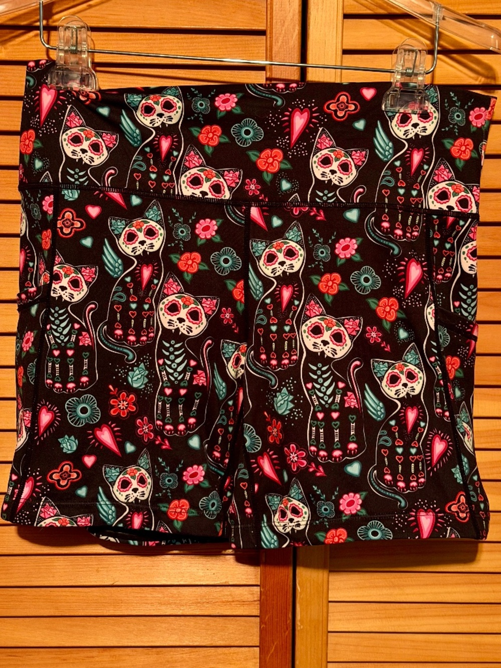 Women’s CVG shorts in size L 5 inch inseam Like New